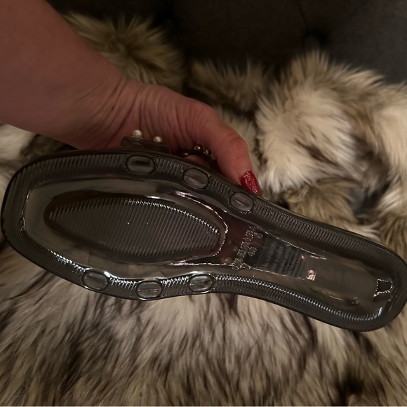 New super cute black jelly slip on sandals w/pearls etc.match cute w/top in post - Picture 5 of 7